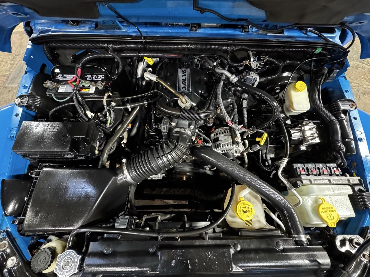 Jeep Wrangler Unlimited 4WD 4dr Sahara 2011