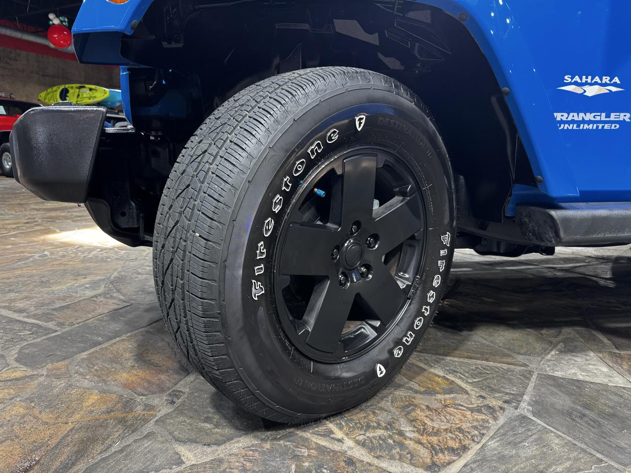 Jeep Wrangler Unlimited 4WD 4dr Sahara 2011