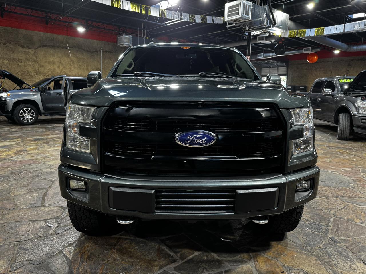 Ford F-150 4WD SuperCrew 145" Lariat 2015