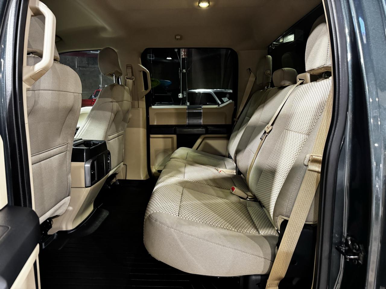 Ford F-150 4WD SuperCrew 145" Lariat 2015