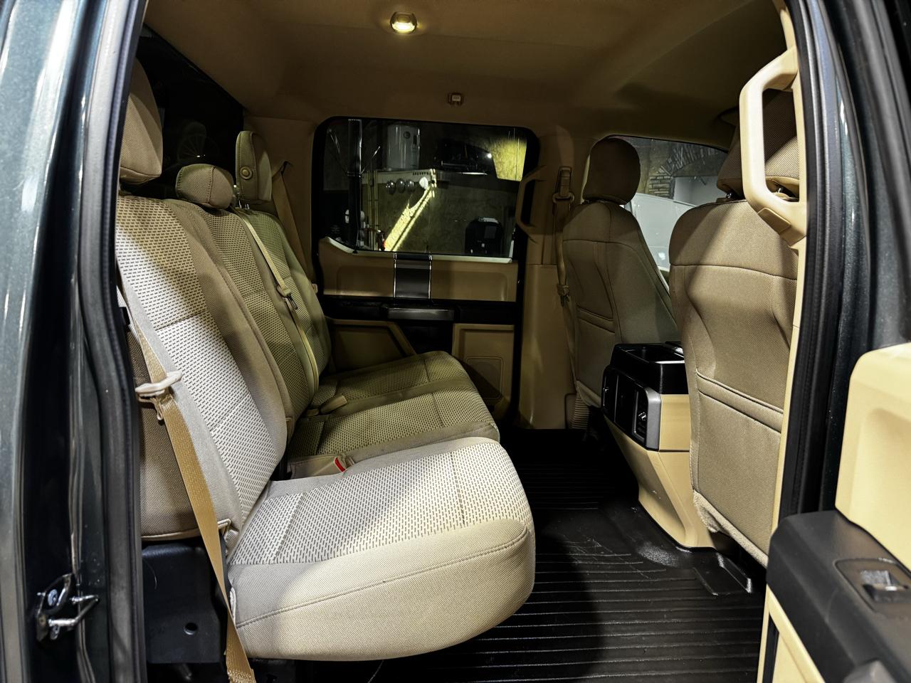 Ford F-150 4WD SuperCrew 145" Lariat 2015