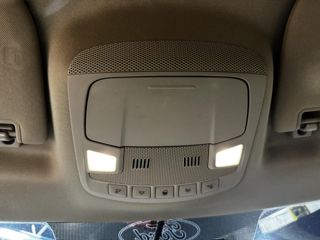 Ford F-150 4WD SuperCrew 145" Lariat 2015