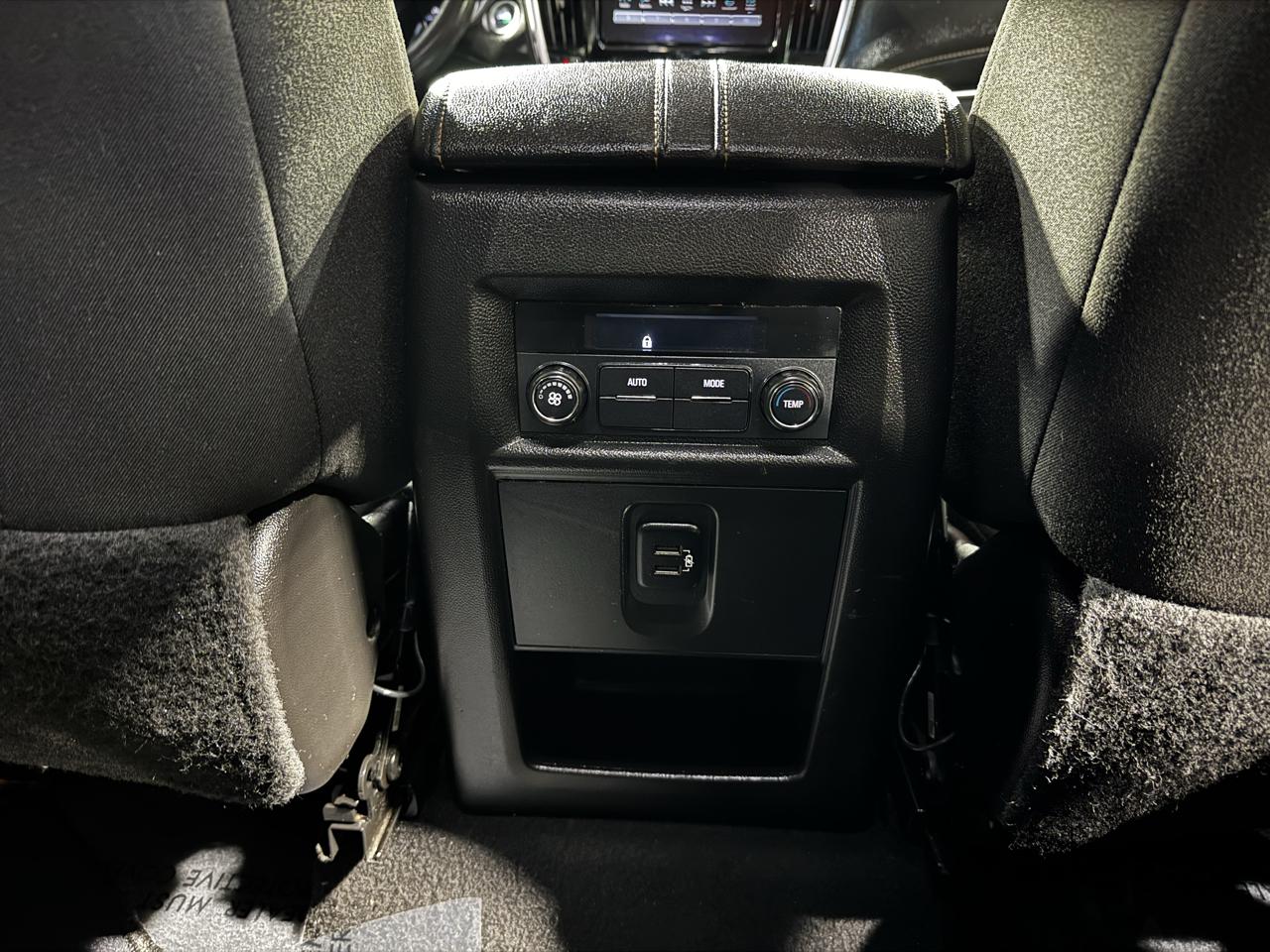 Chevrolet Traverse FWD 4dr LT Cloth w/1LT 2018