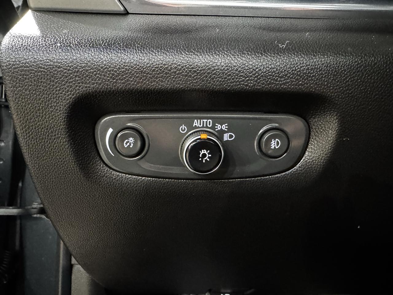 Chevrolet Traverse FWD 4dr LT Cloth w/1LT 2018