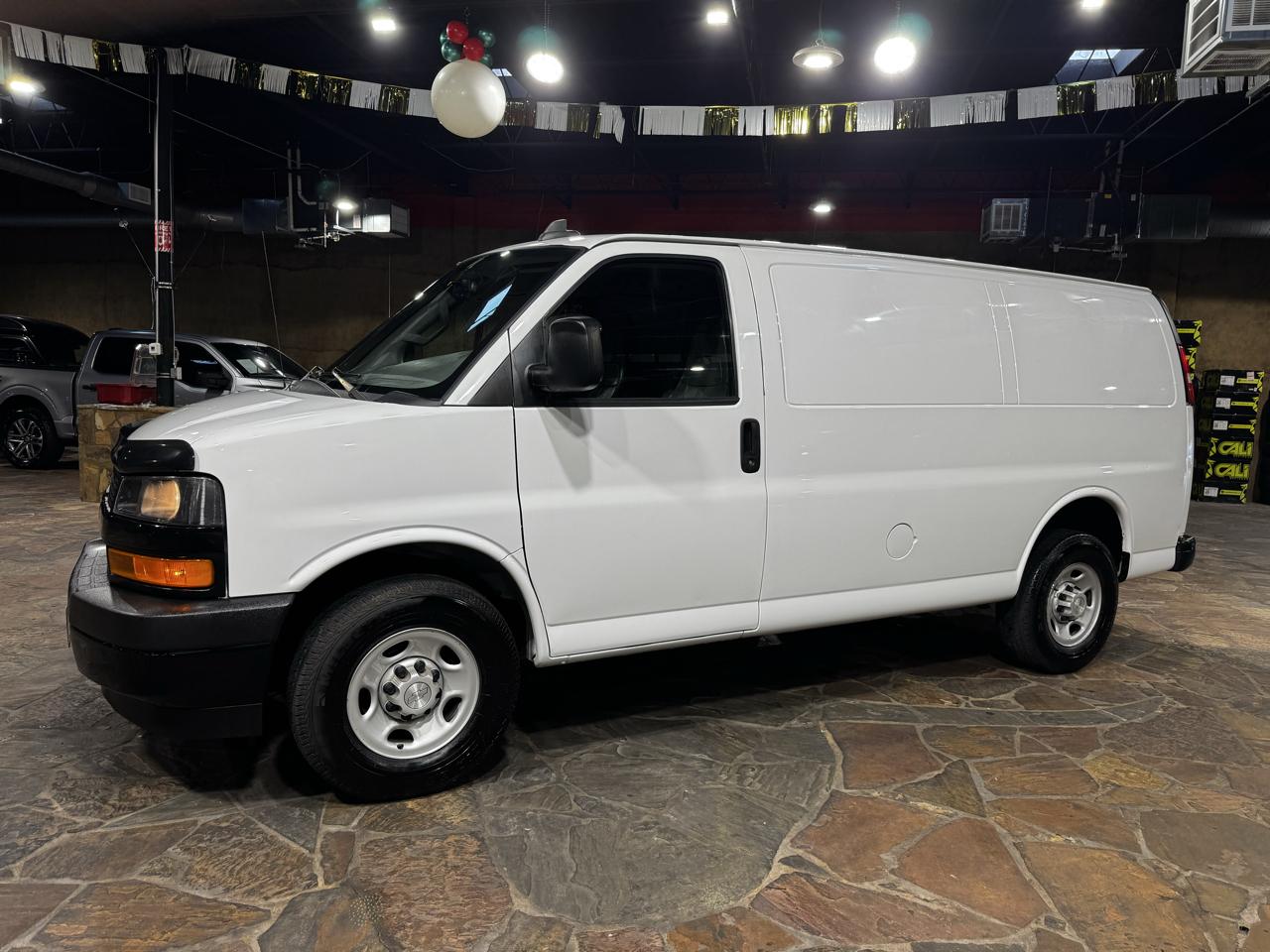 Chevrolet Express Cargo Van RWD 2500 135" 2020