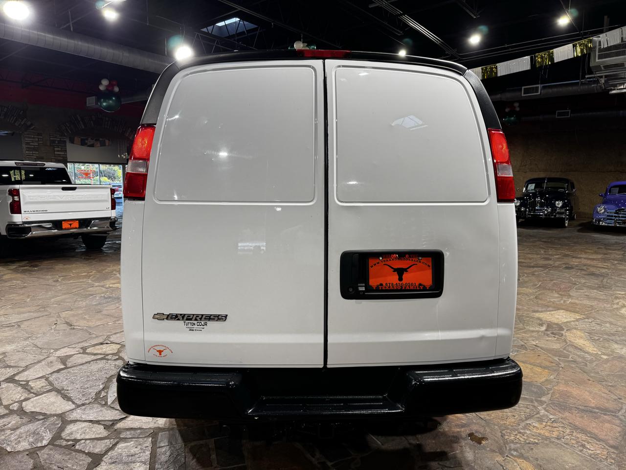 Chevrolet Express Cargo Van RWD 2500 135" 2020