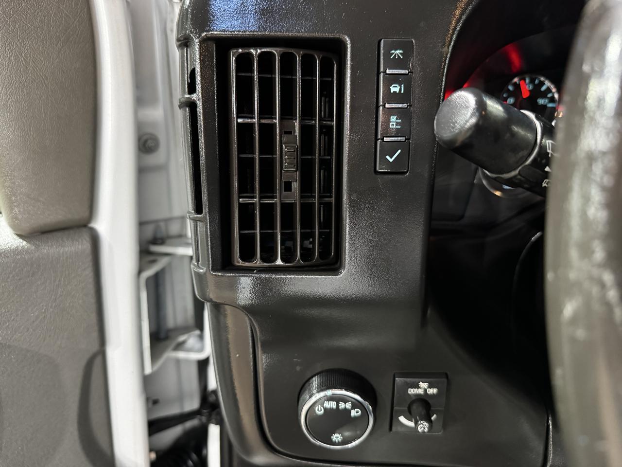 Chevrolet Express Cargo Van RWD 2500 135" 2020