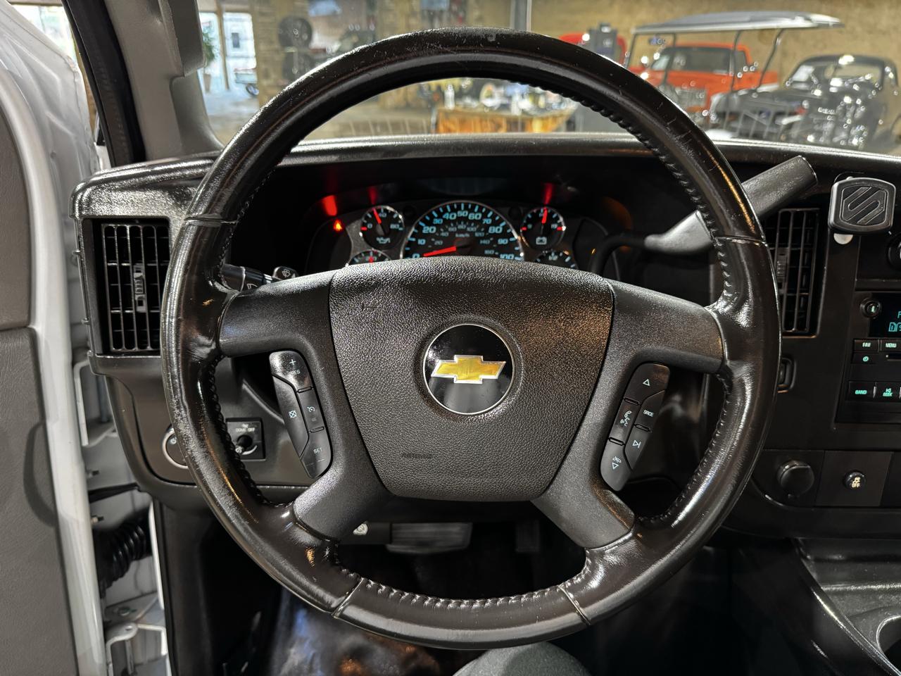 Chevrolet Express Cargo Van RWD 2500 135" 2020