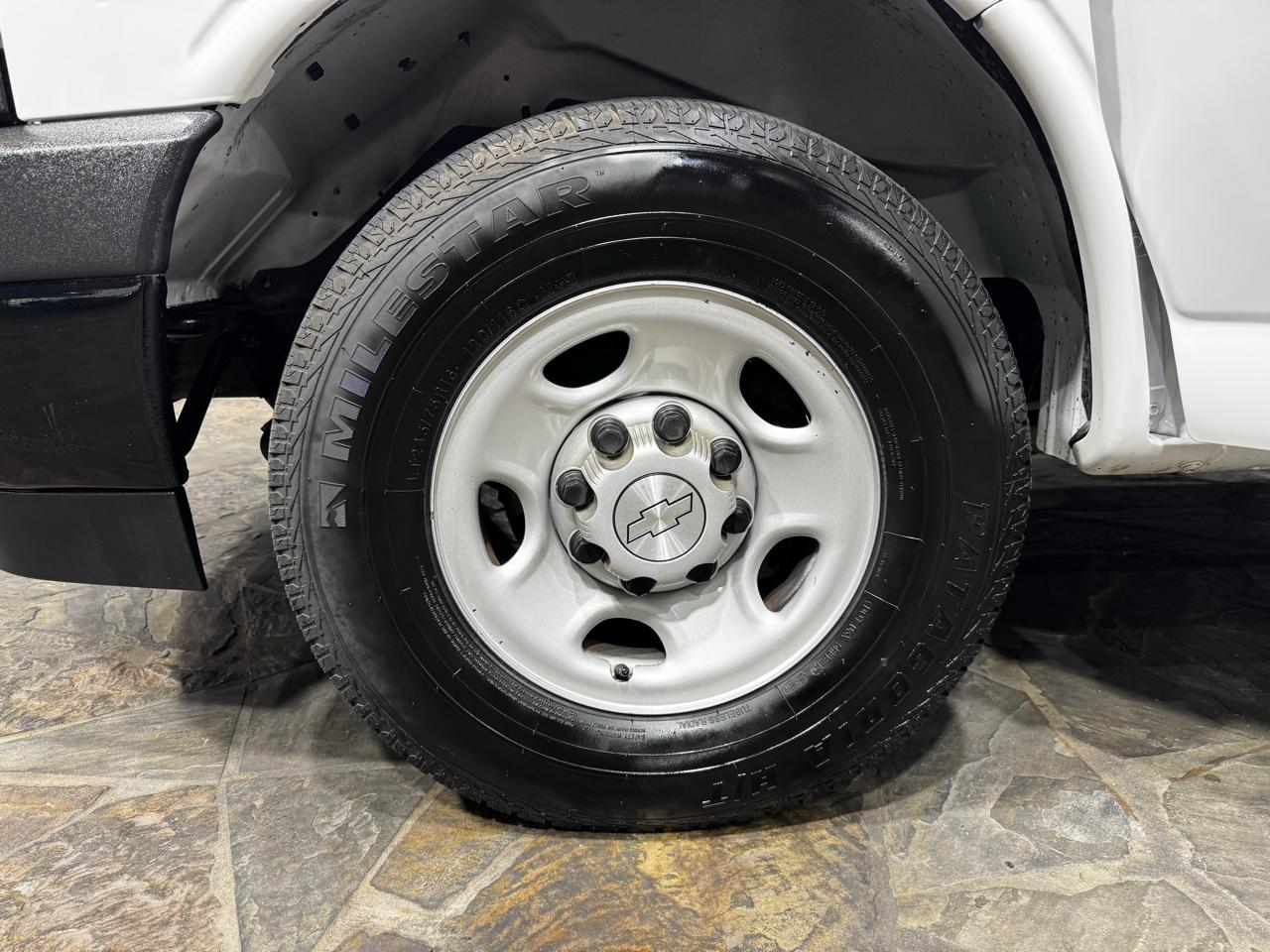 Chevrolet Express Cargo Van RWD 2500 135" 2020