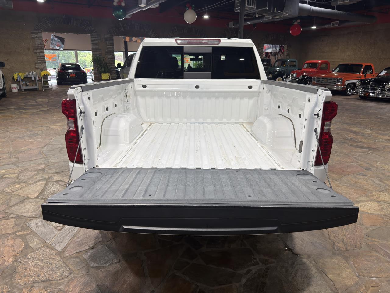 Chevrolet Silverado 1500 2WD Crew Cab 147" LT 2021