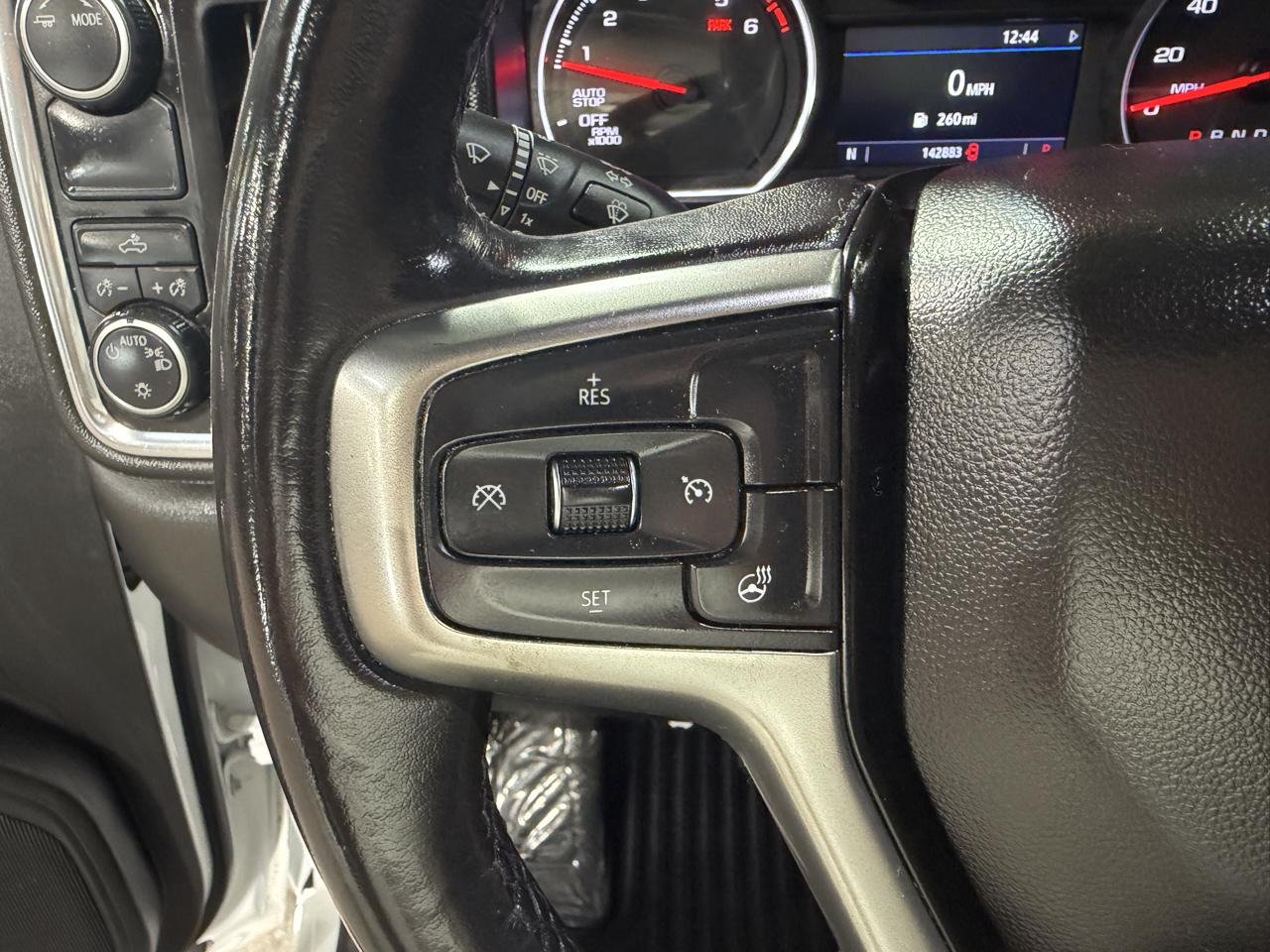 Chevrolet Silverado 1500 2WD Crew Cab 147" LT 2021