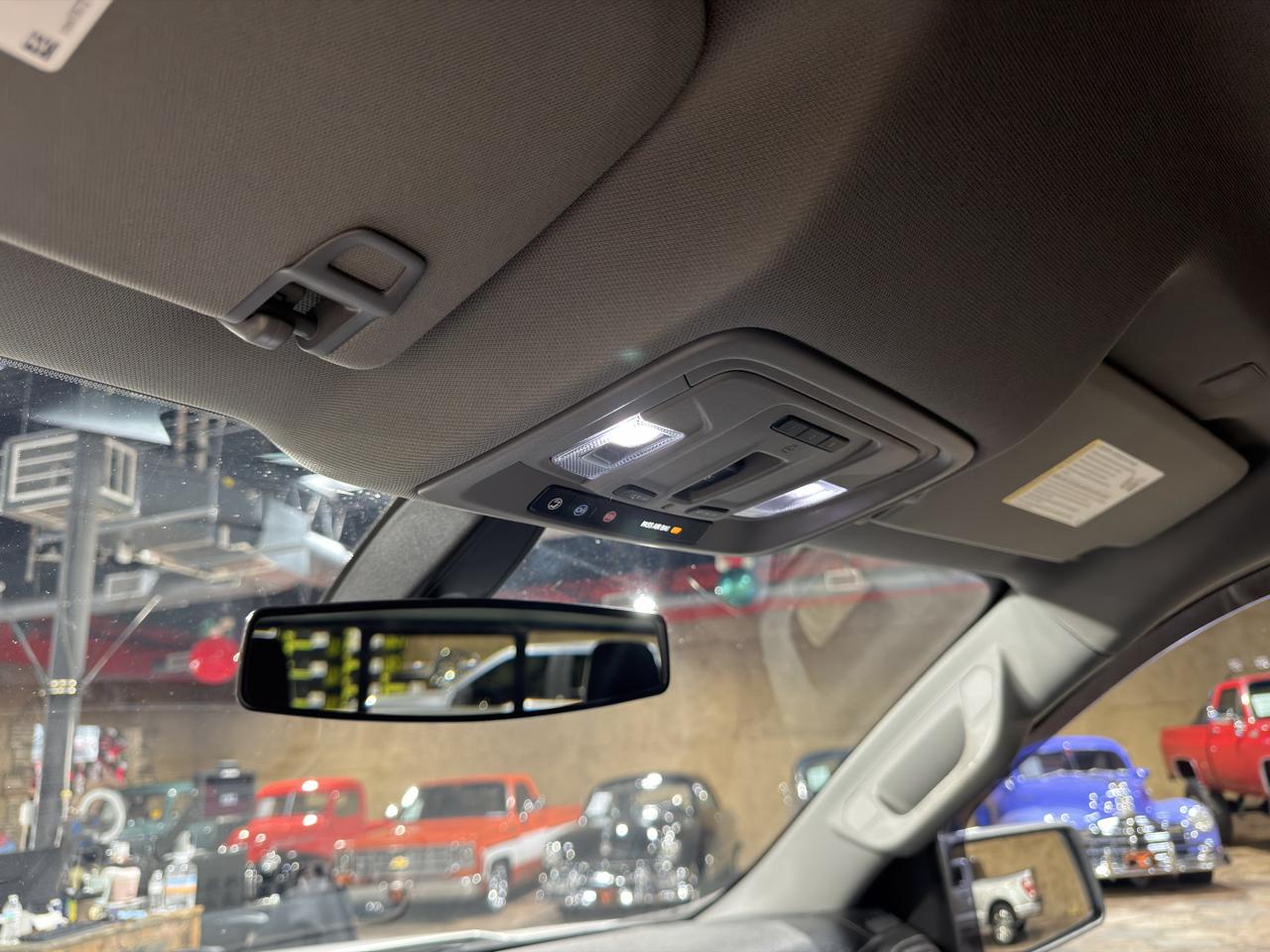 Chevrolet Silverado 1500 2WD Crew Cab 147" LT 2021