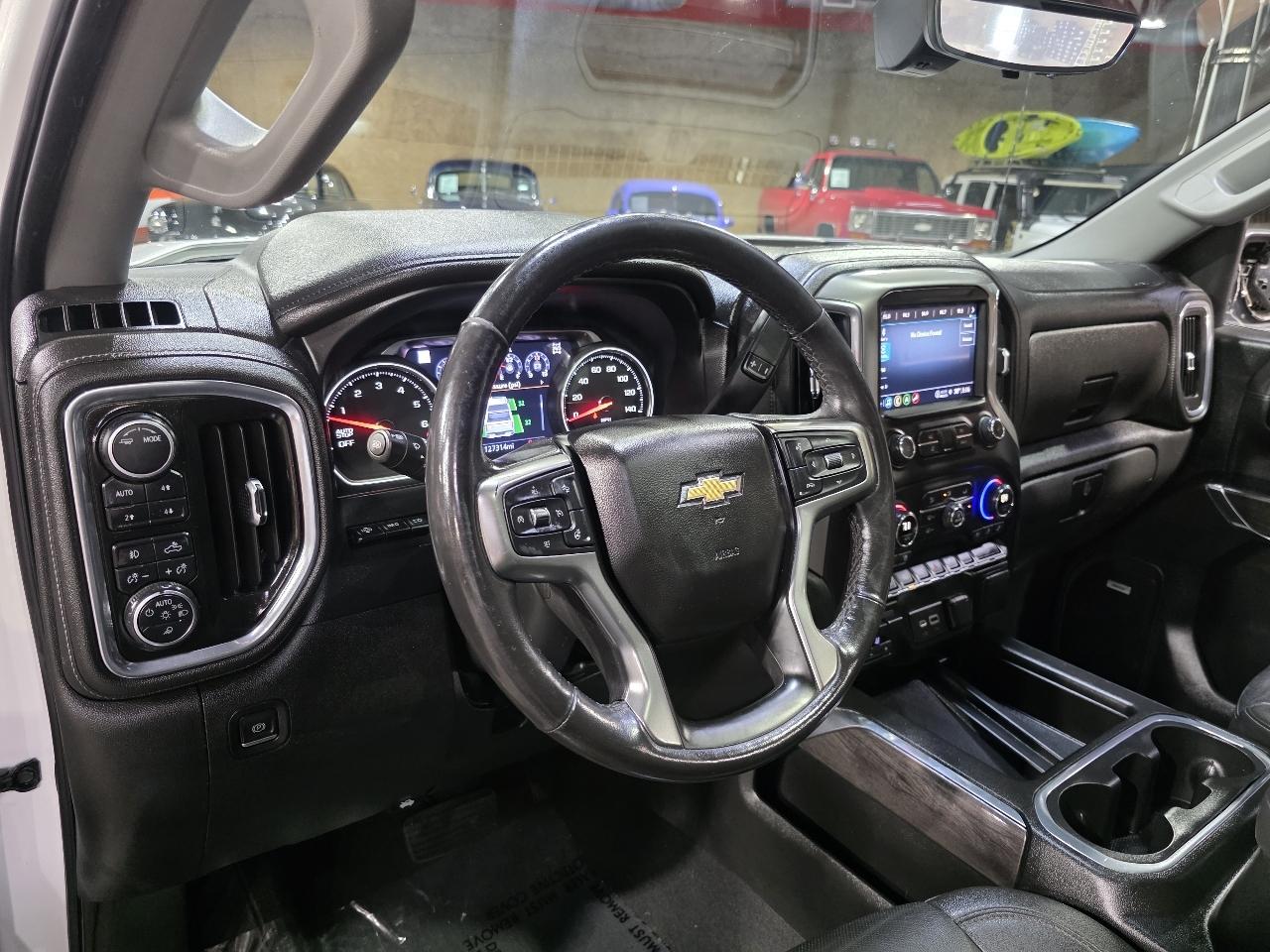 Chevrolet Silverado 1500 LTD 4WD Crew Cab 147" LTZ 2022