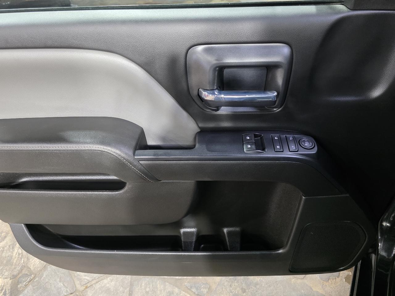Chevrolet Silverado 1500 2WD Reg Cab 119.0" LS 2015
