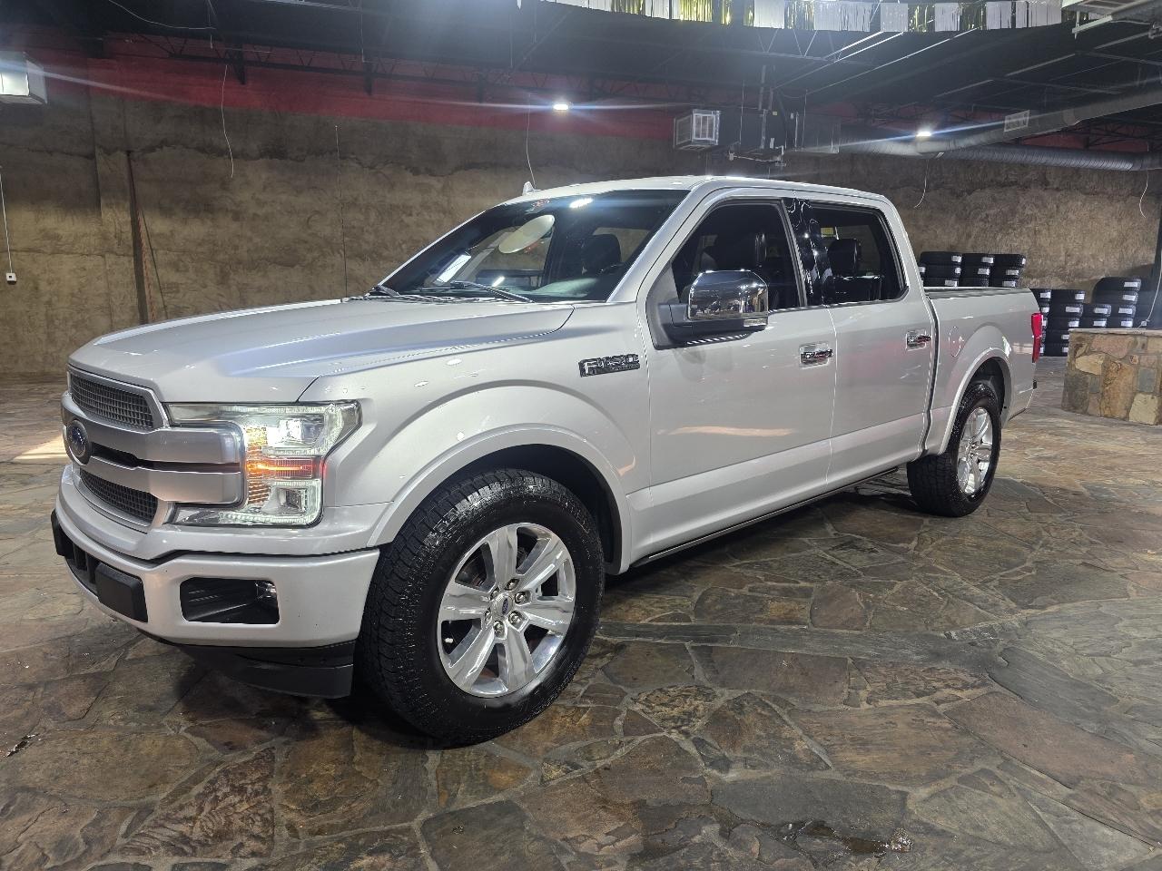Ford F-150 2WD SuperCrew 145" Platinum 2019