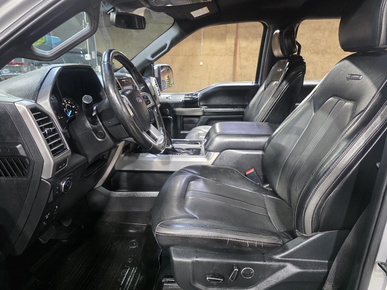 Ford F-150 2WD SuperCrew 145" Platinum 2019