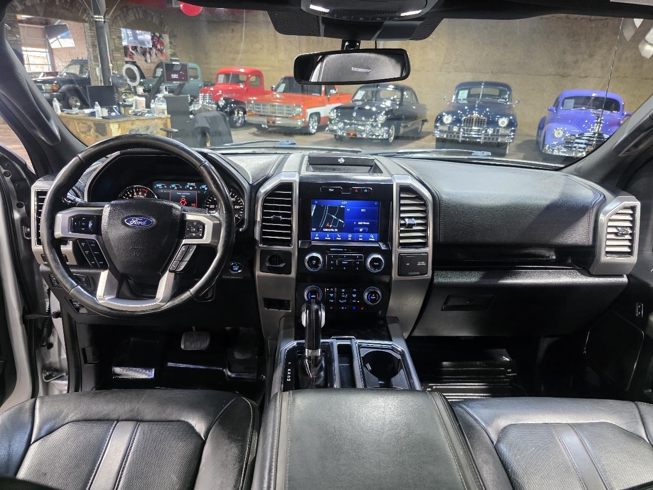 Ford F-150 2WD SuperCrew 145" Platinum 2019