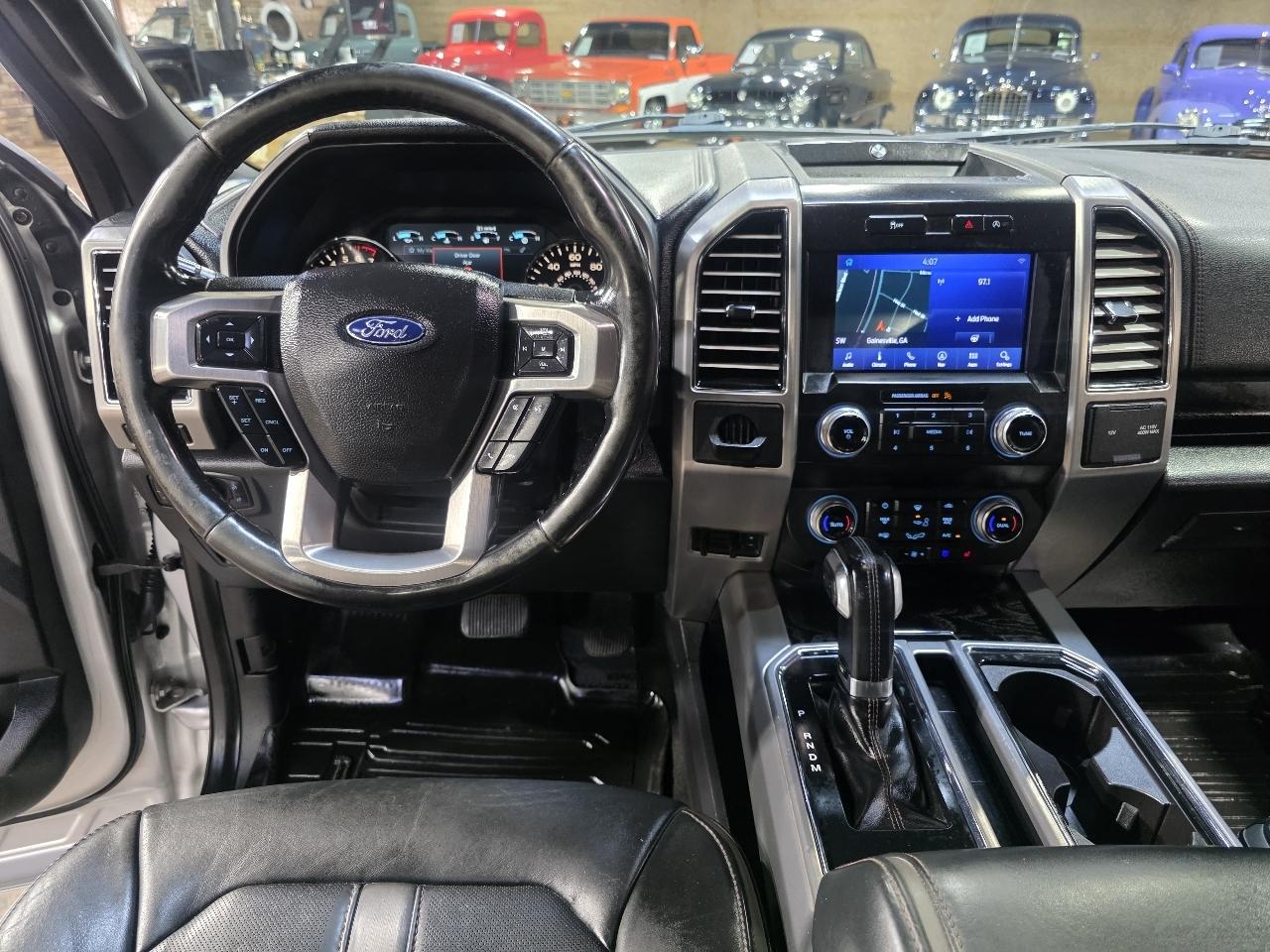 Ford F-150 2WD SuperCrew 145" Platinum 2019