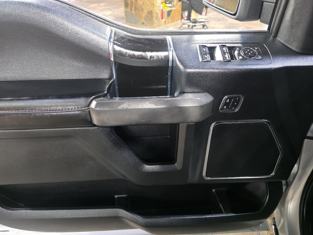 Ford F-150 2WD SuperCrew 145" Platinum 2019