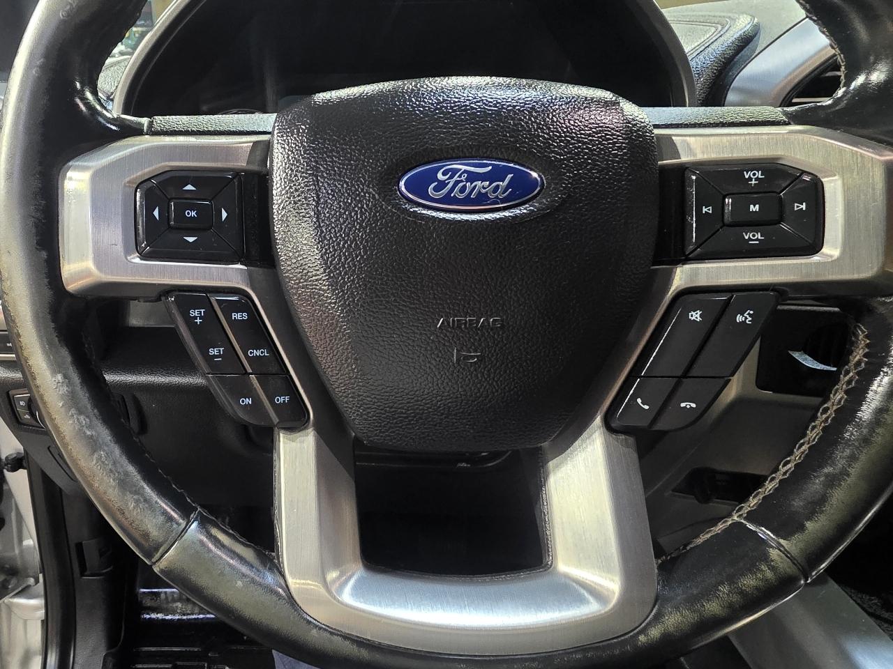 Ford F-150 2WD SuperCrew 145" Platinum 2019