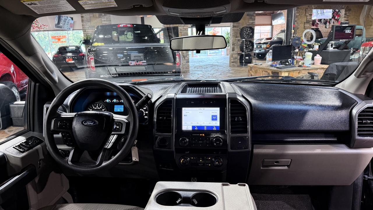 Ford F-150 2WD Reg Cab 122.5" XLT 2019