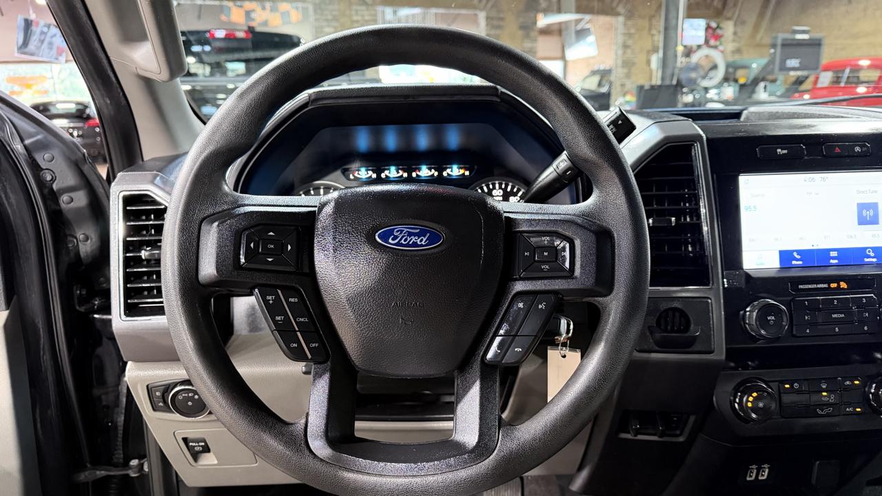 Ford F-150 2WD Reg Cab 122.5" XLT 2019