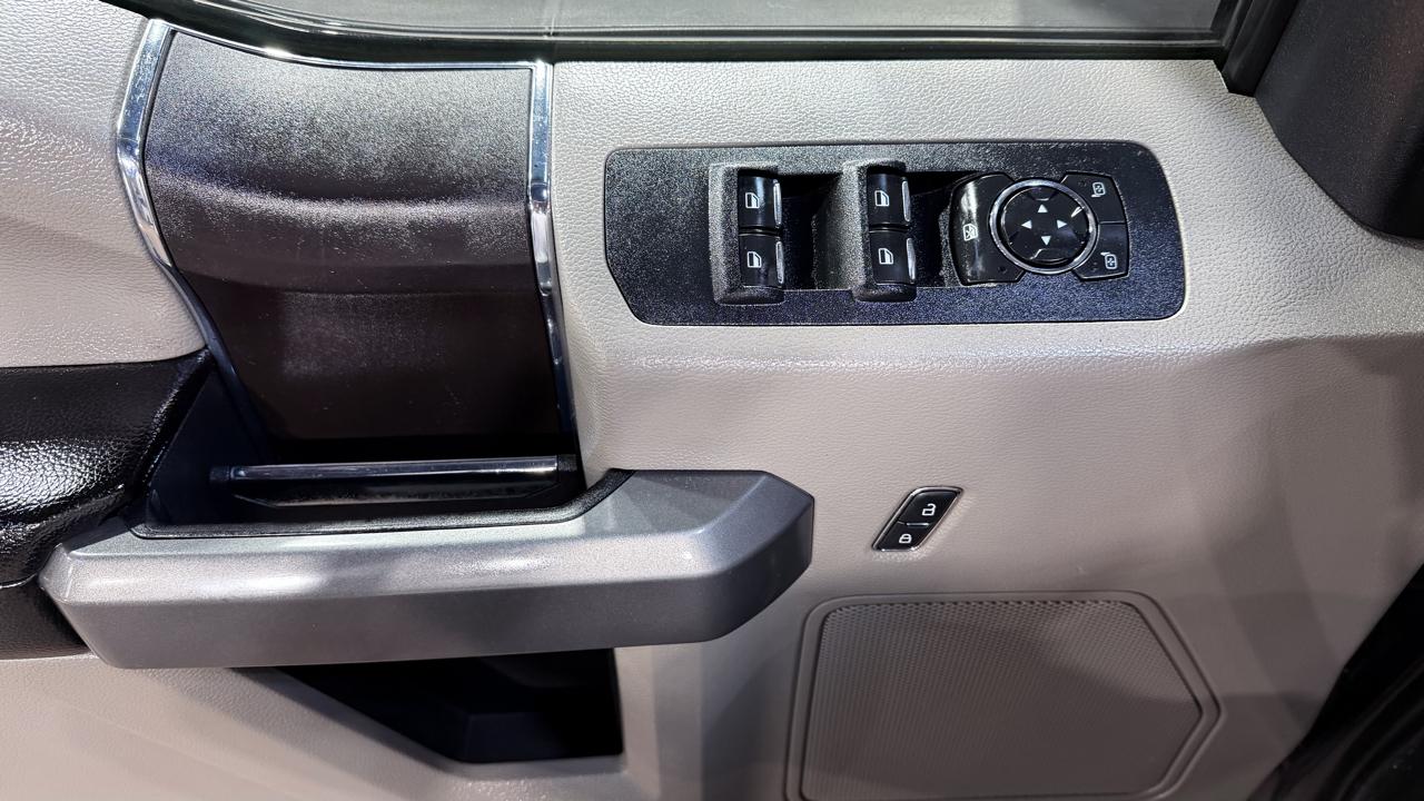 Ford F-150 2WD Reg Cab 122.5" XLT 2019