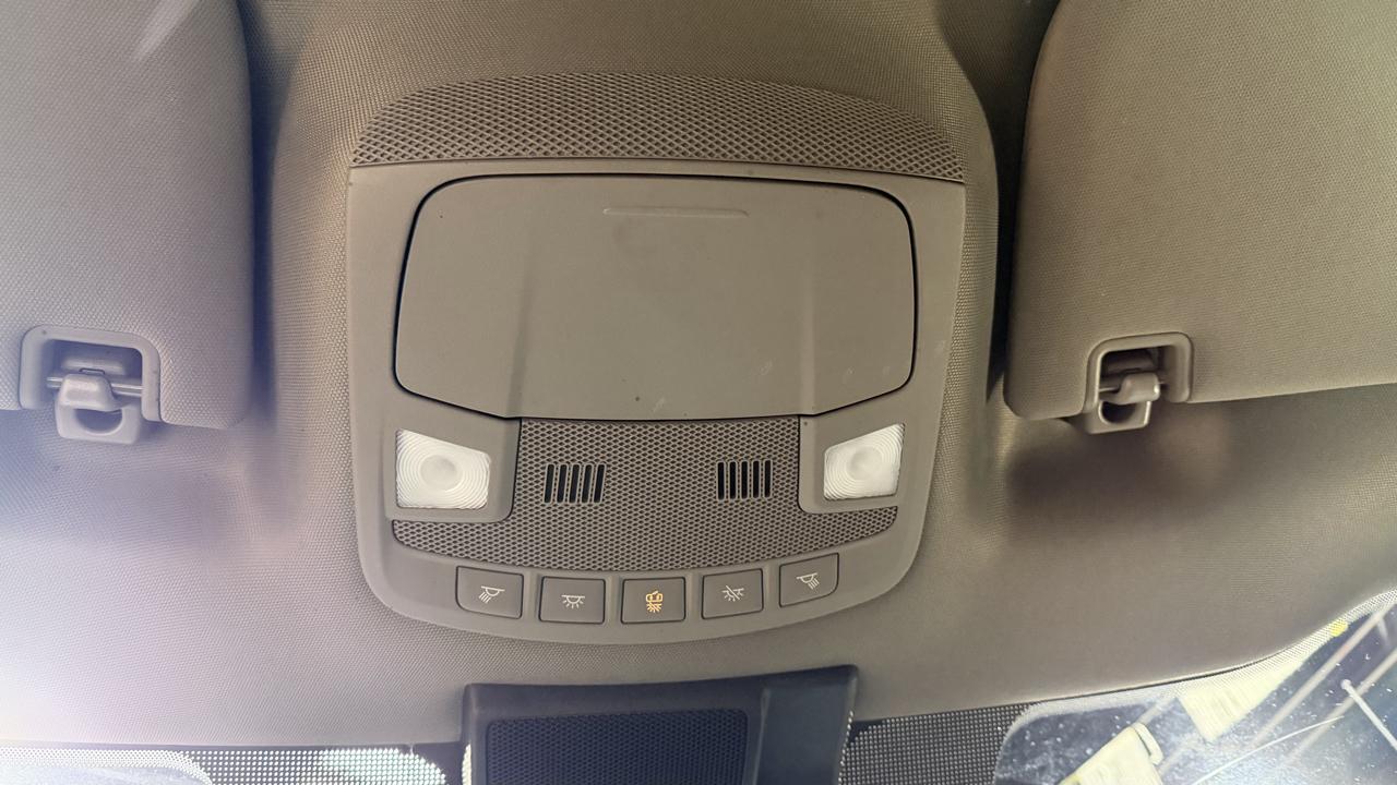 Ford F-150 2WD Reg Cab 122.5" XLT 2019