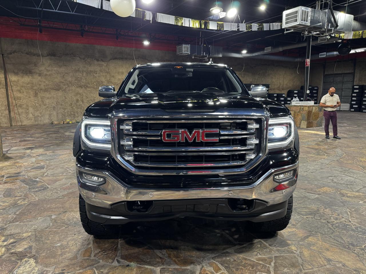 GMC Sierra 1500 4WD Crew Cab 143.5" SLT 2018