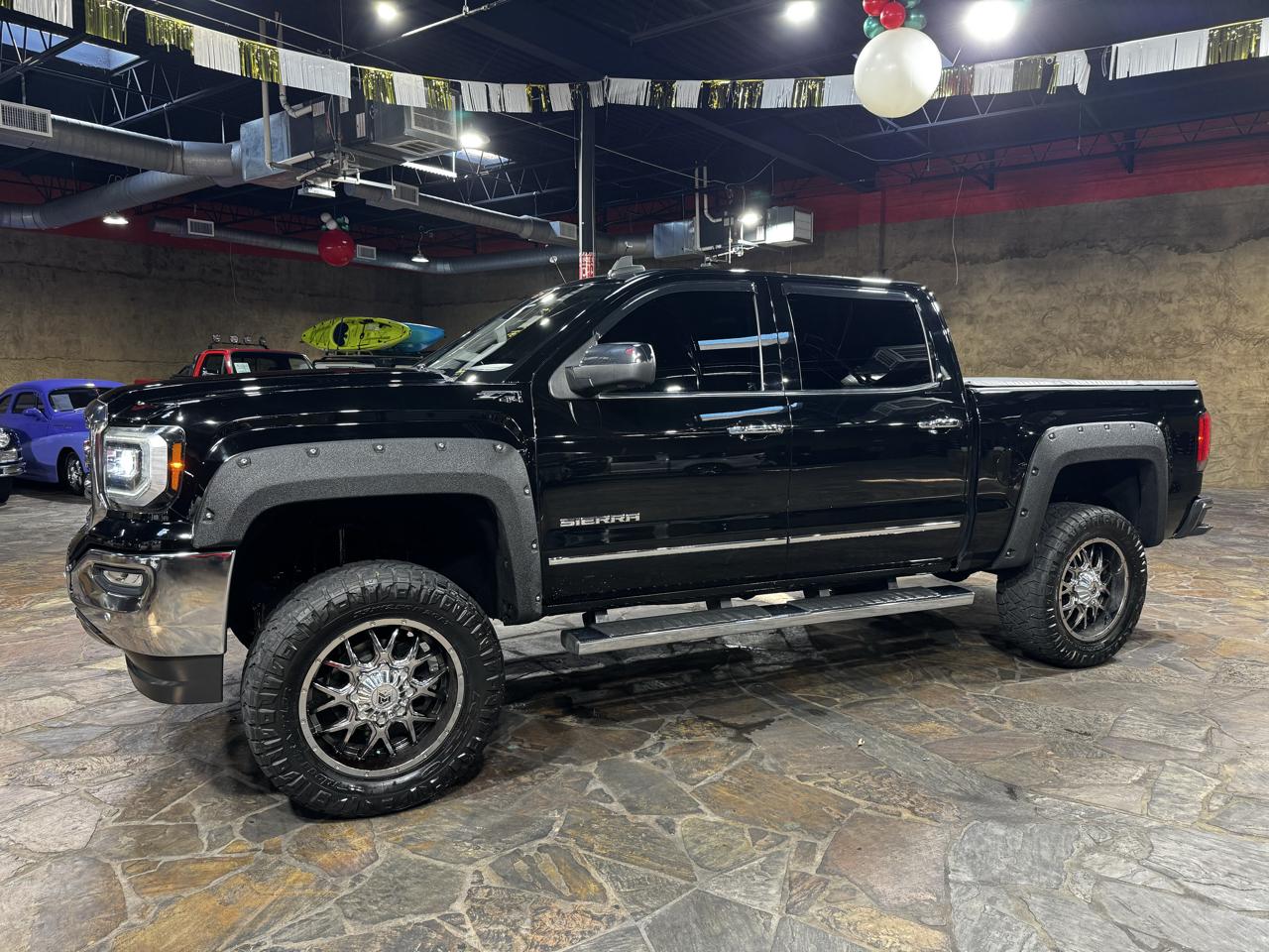 GMC Sierra 1500 4WD Crew Cab 143.5" SLT 2018