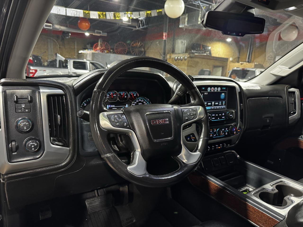 GMC Sierra 1500 4WD Crew Cab 143.5" SLT 2018