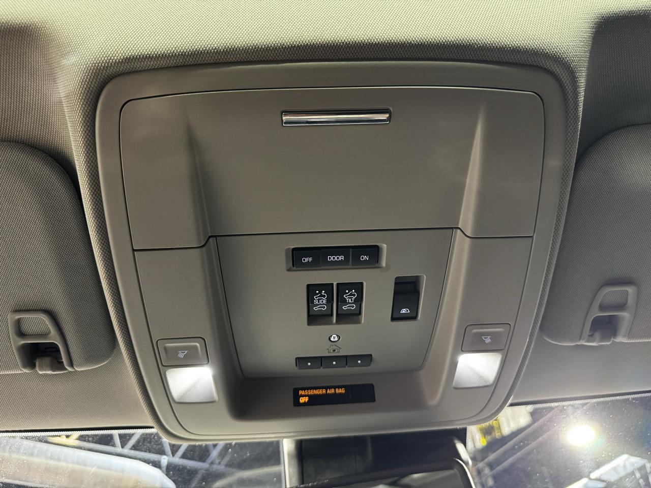 GMC Sierra 1500 4WD Crew Cab 143.5" SLT 2018