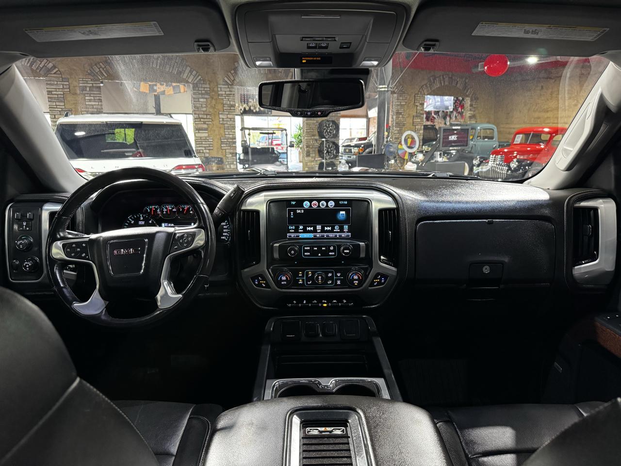 GMC Sierra 1500 4WD Crew Cab 143.5" SLT 2018