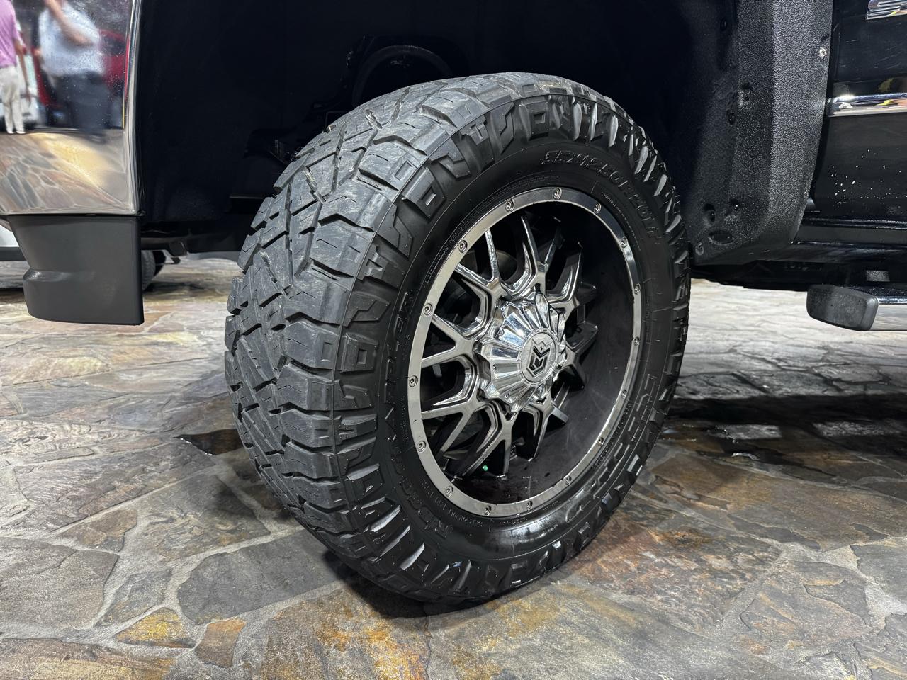 GMC Sierra 1500 4WD Crew Cab 143.5" SLT 2018