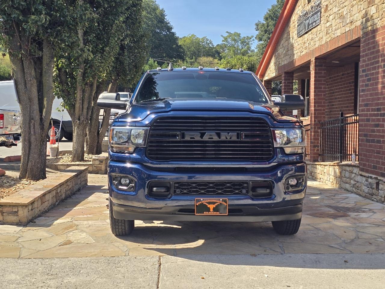 RAM 3500 Big Horn 4x4 Crew Cab 8' Box 2021