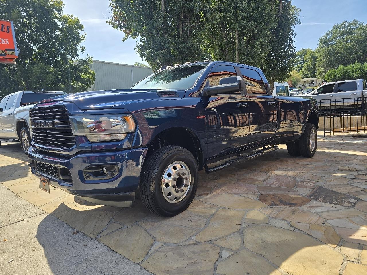 RAM 3500 Big Horn 4x4 Crew Cab 8' Box 2021