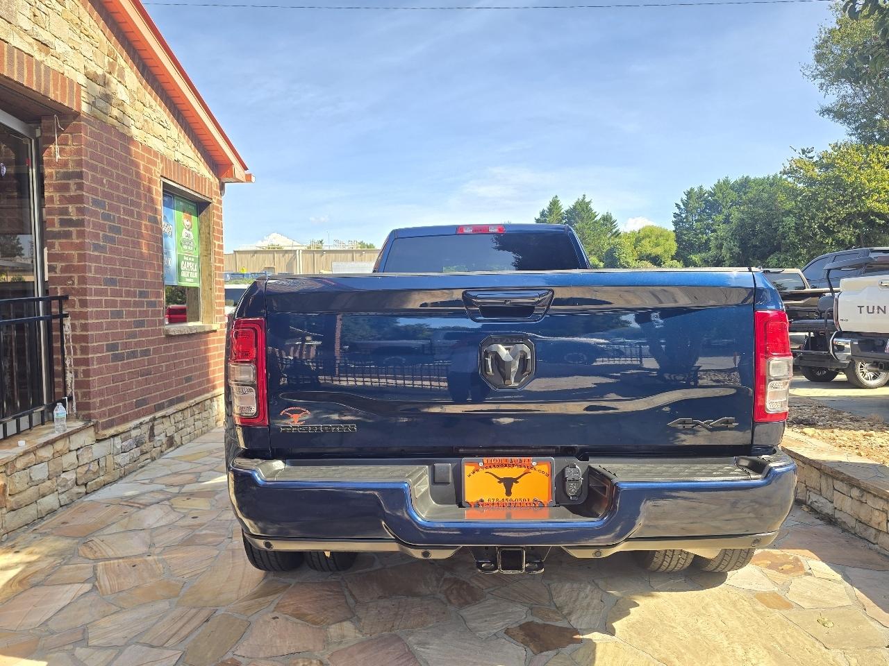 RAM 3500 Big Horn 4x4 Crew Cab 8' Box 2021