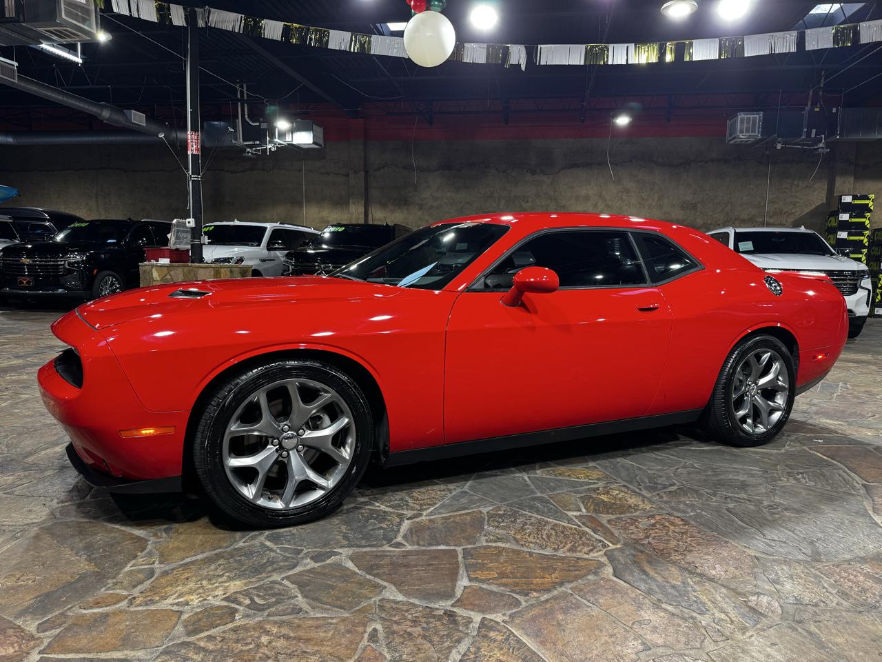 Dodge Challenger 2dr Cpe SXT 2016