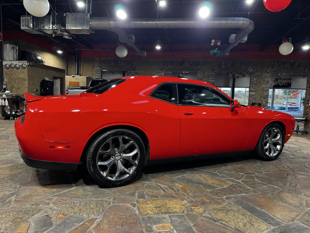Dodge Challenger 2dr Cpe SXT 2016