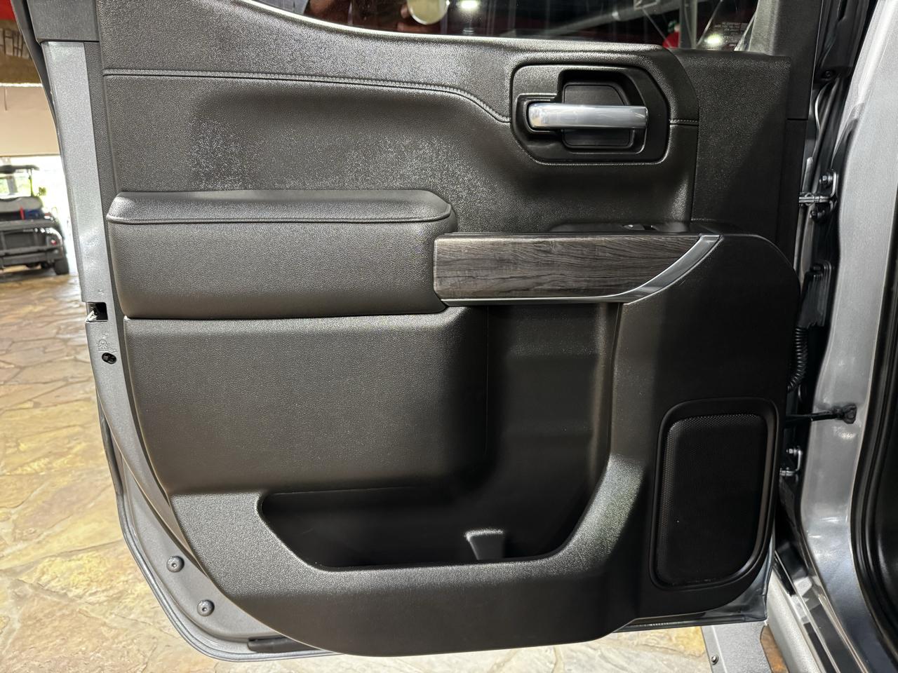 Chevrolet Silverado 1500 2WD Crew Cab 147" LTZ 2021