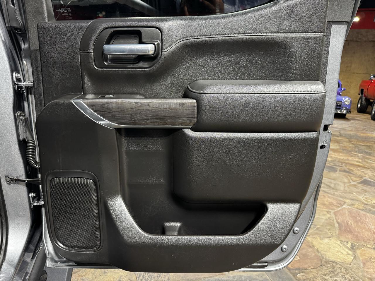 Chevrolet Silverado 1500 2WD Crew Cab 147" LTZ 2021