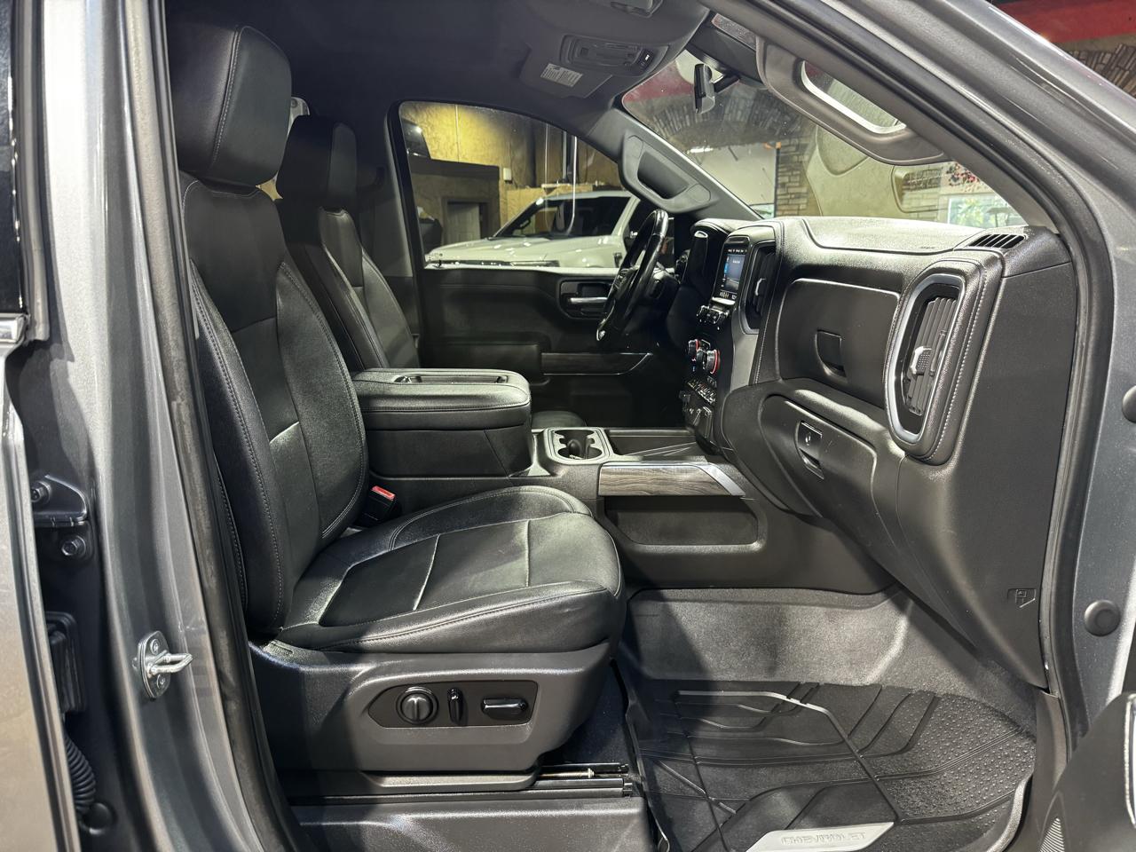 Chevrolet Silverado 1500 2WD Crew Cab 147" LTZ 2021