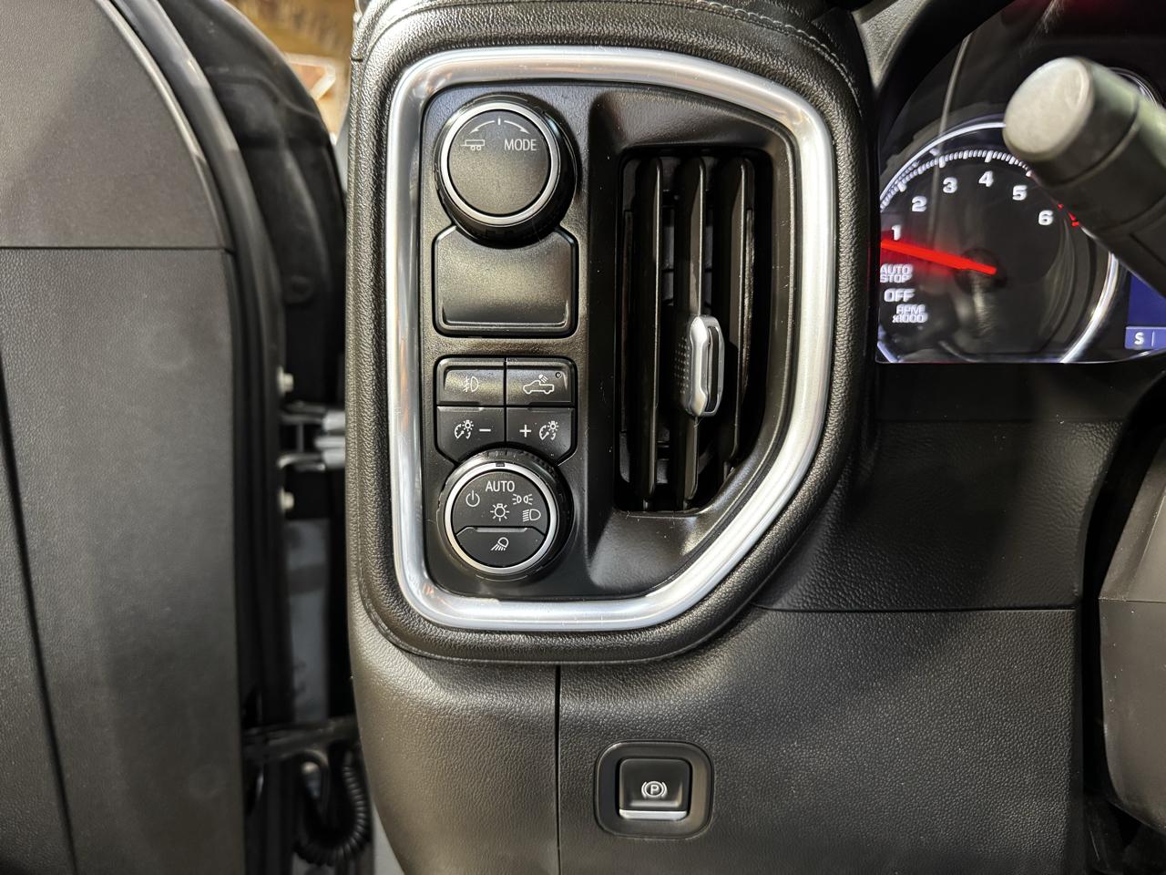 Chevrolet Silverado 1500 2WD Crew Cab 147" LTZ 2021