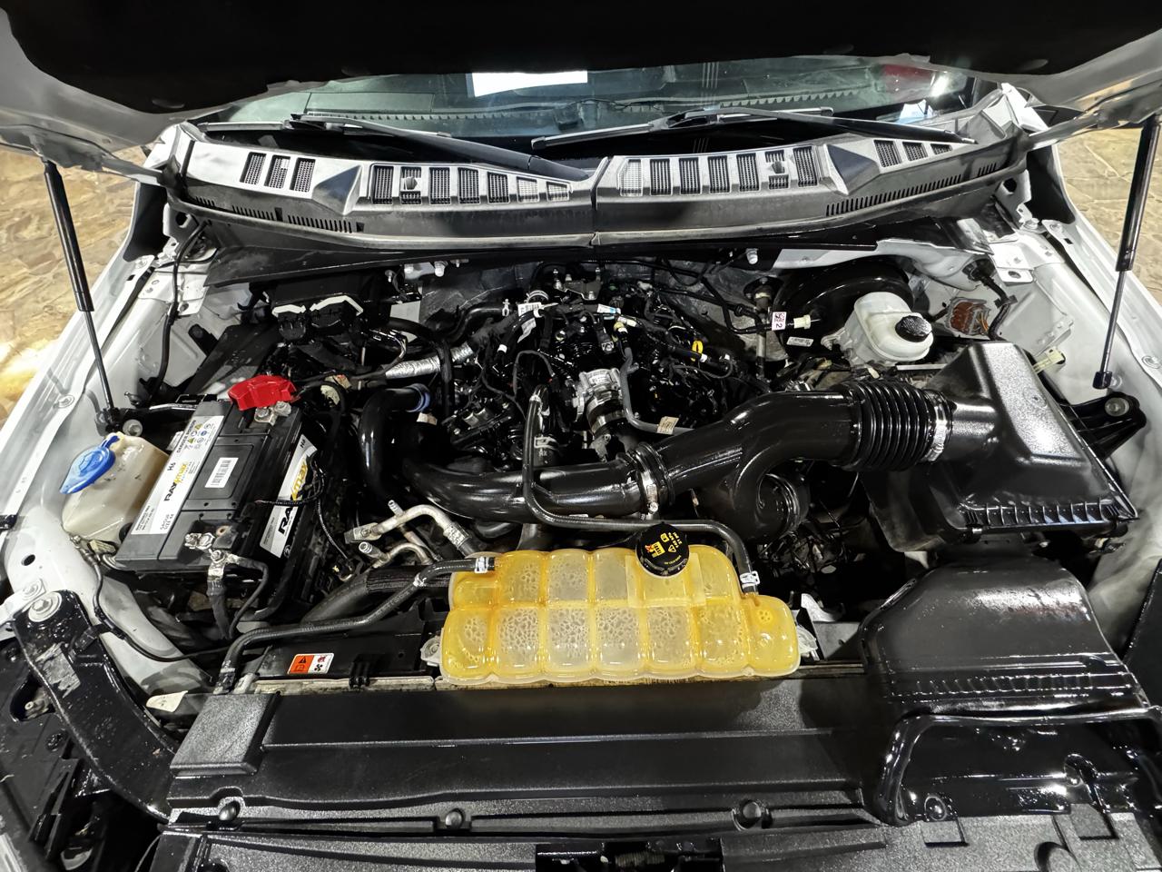 Ford F-150 2WD SuperCrew 157" XLT 2016