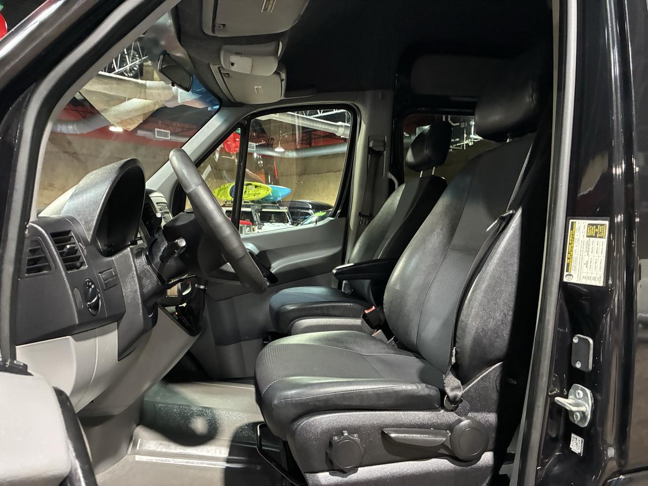 Mercedes-Benz Sprinter Passenger Vans RWD 2500 144" 2016