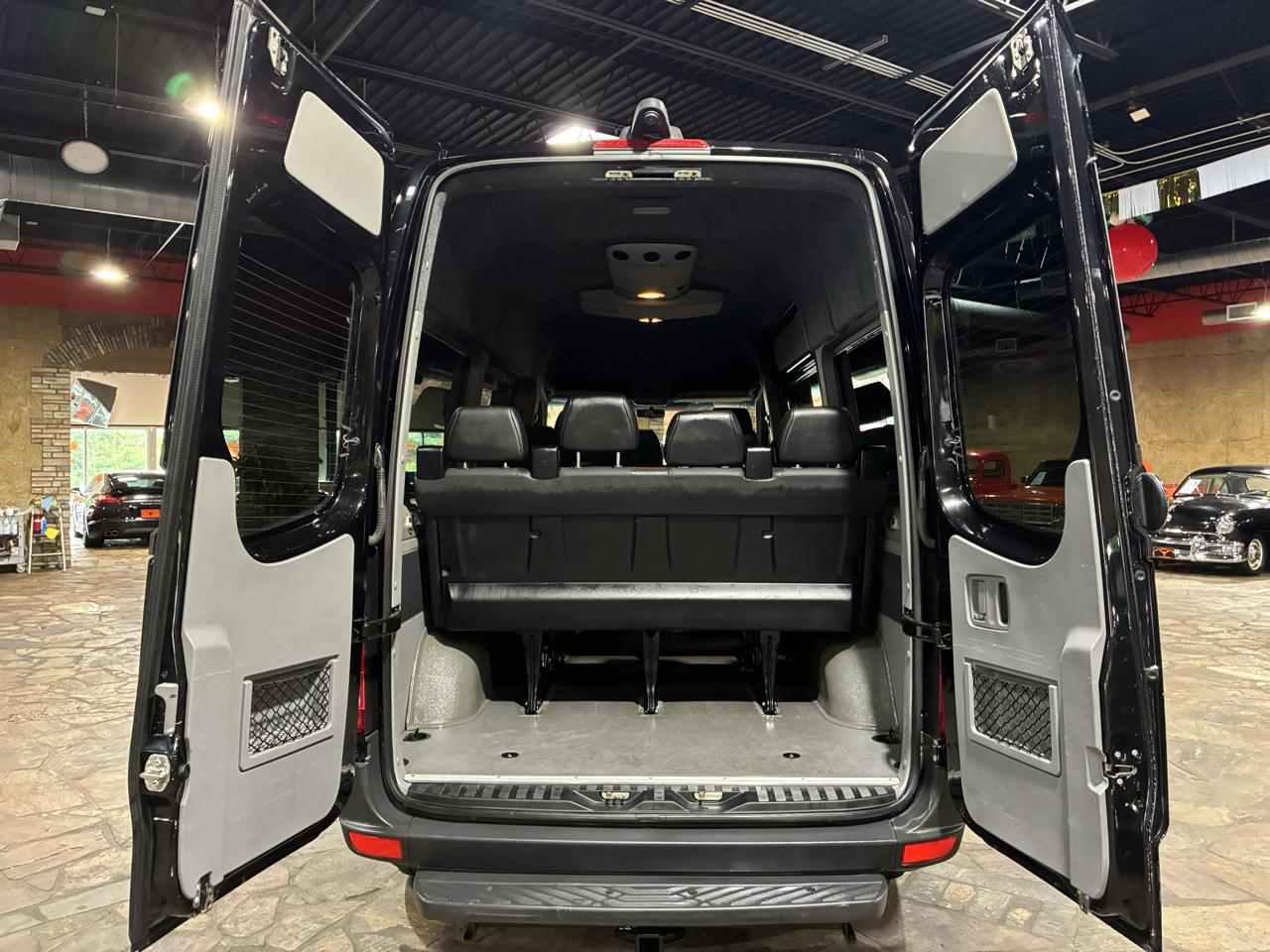 Mercedes-Benz Sprinter Passenger Vans RWD 2500 144" 2016