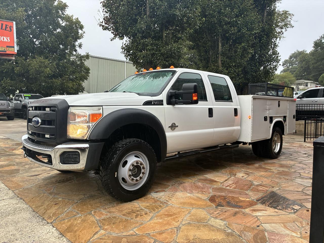 Ford Super Duty F-450 DRW 4WD SuperCab 186" WB 84" CA XLT 2015