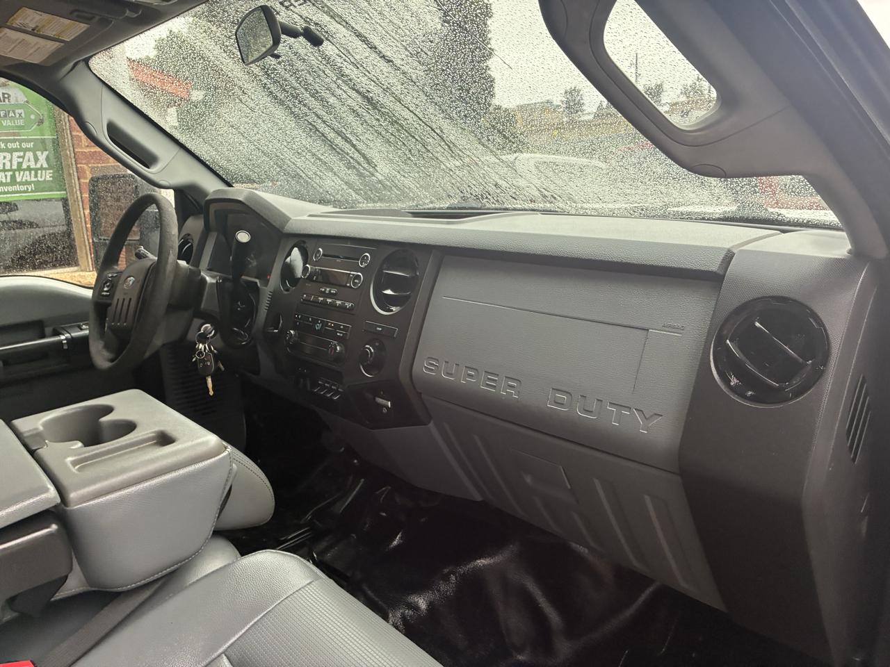 Ford Super Duty F-450 DRW 4WD SuperCab 186" WB 84" CA XLT 2015