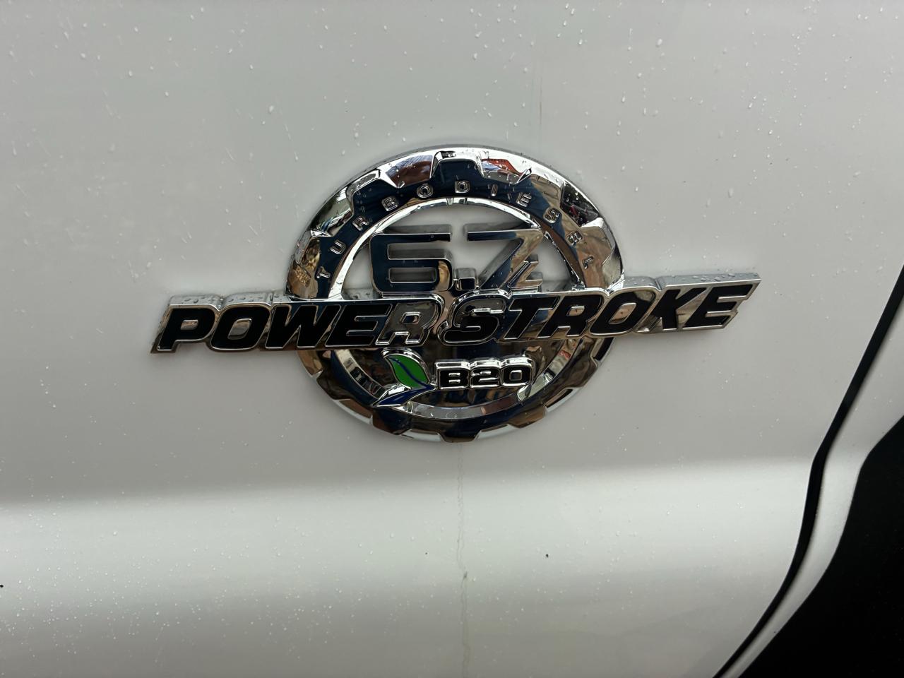 Ford Super Duty F-450 DRW 4WD SuperCab 186" WB 84" CA XLT 2015
