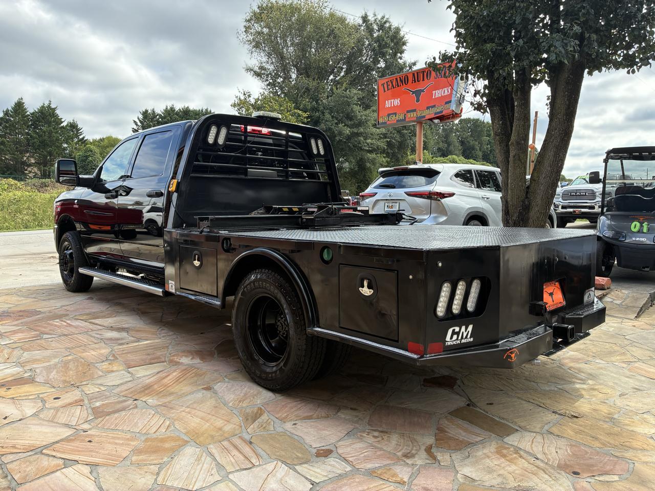 RAM 3500 Chassis Cab Tradesman 4WD Crew Cab 60" CA 172.4" WB 2023